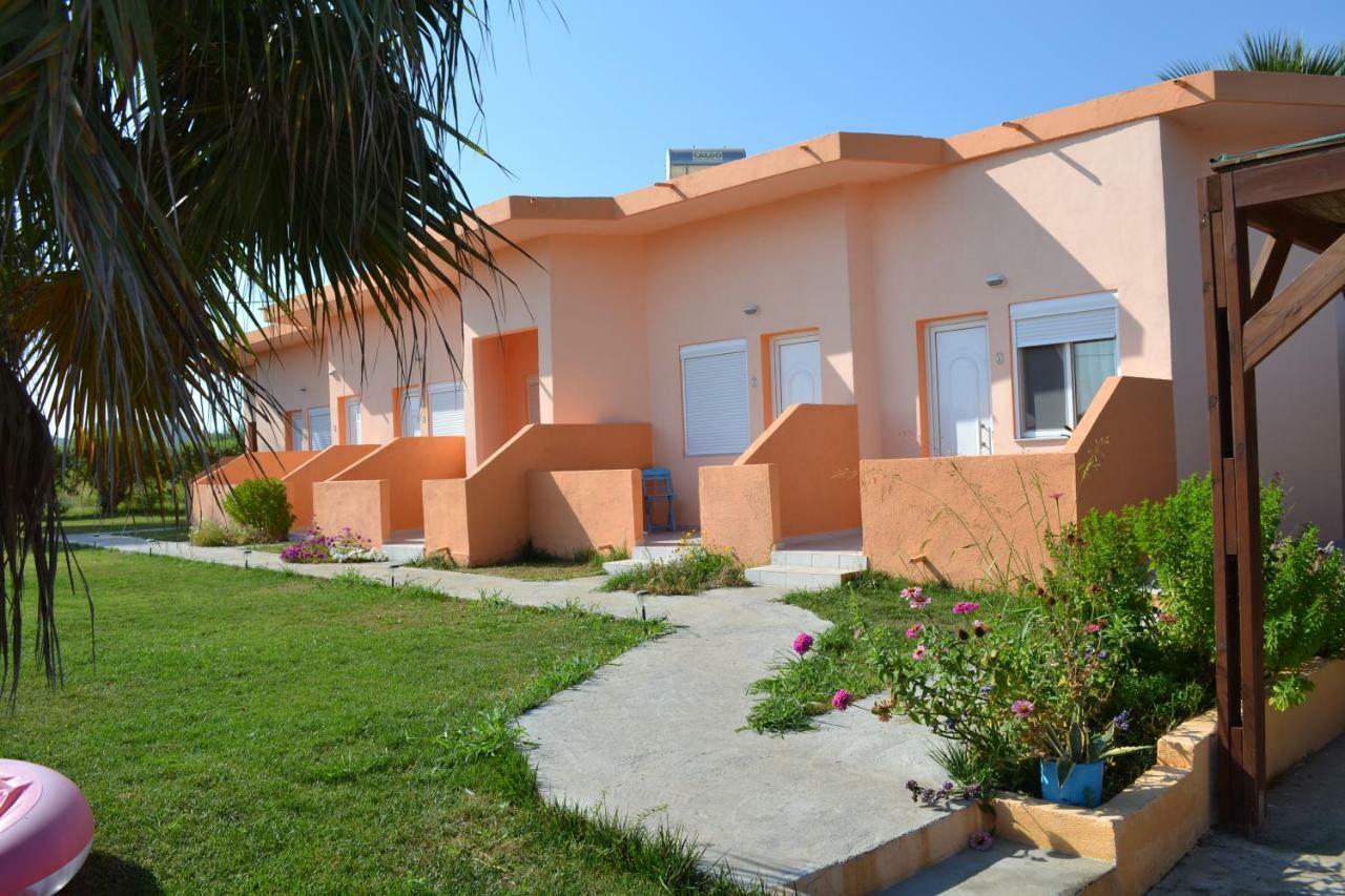 To Akrogiali Fanes  Exterior photo